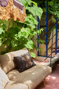 ORIENTAL EMBROIDERED CUSHION COURTYARD